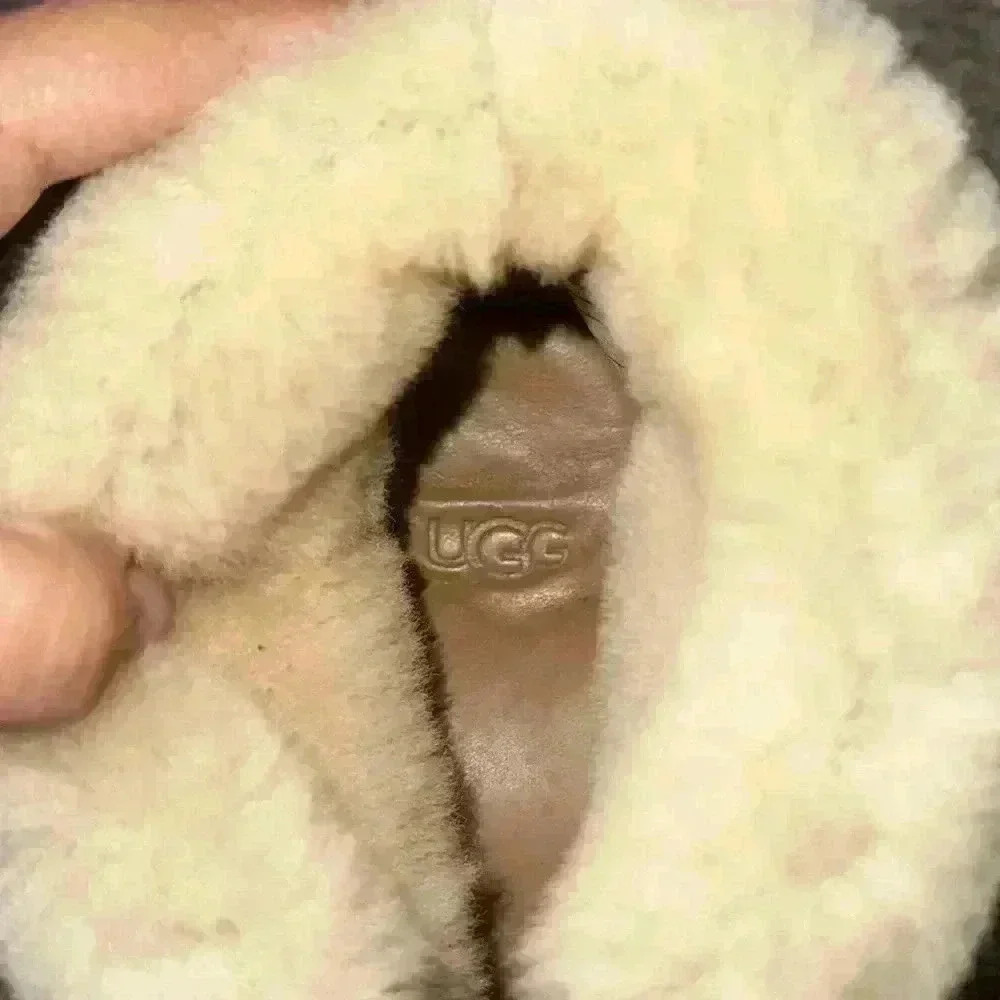 UGG boots - Picture 11 of 11